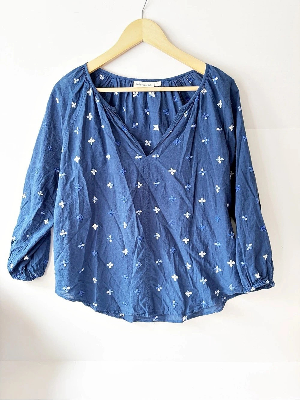 Roller Rabbit Blue & White Lotus Embroidery Malm Floral Blouse Size Medium